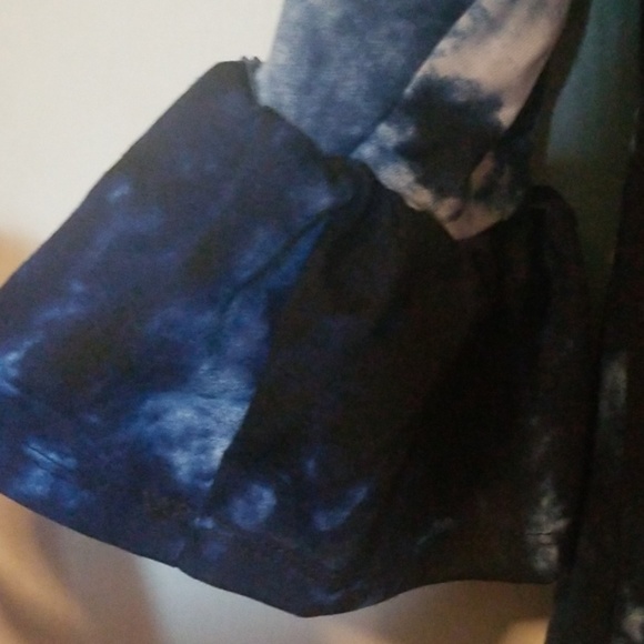 💗🛍SALE Womens Bobbie Brooks tie dye shirt size L - Picture 3 of 6